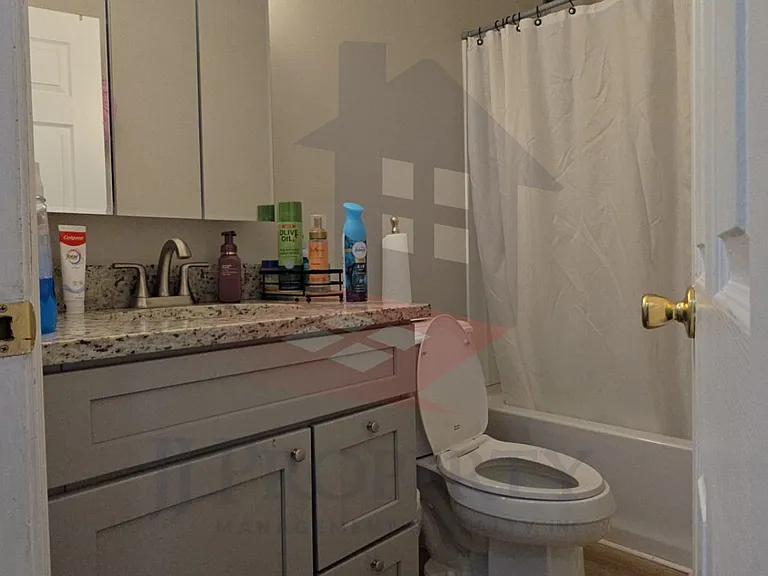104 Robinson St — Photo 13