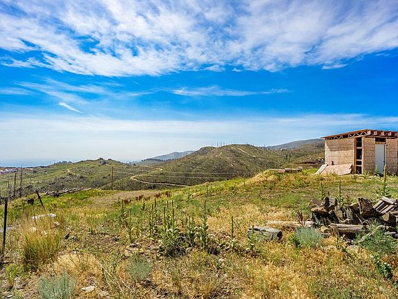 3rd image of 1600 Whale Rock Rd