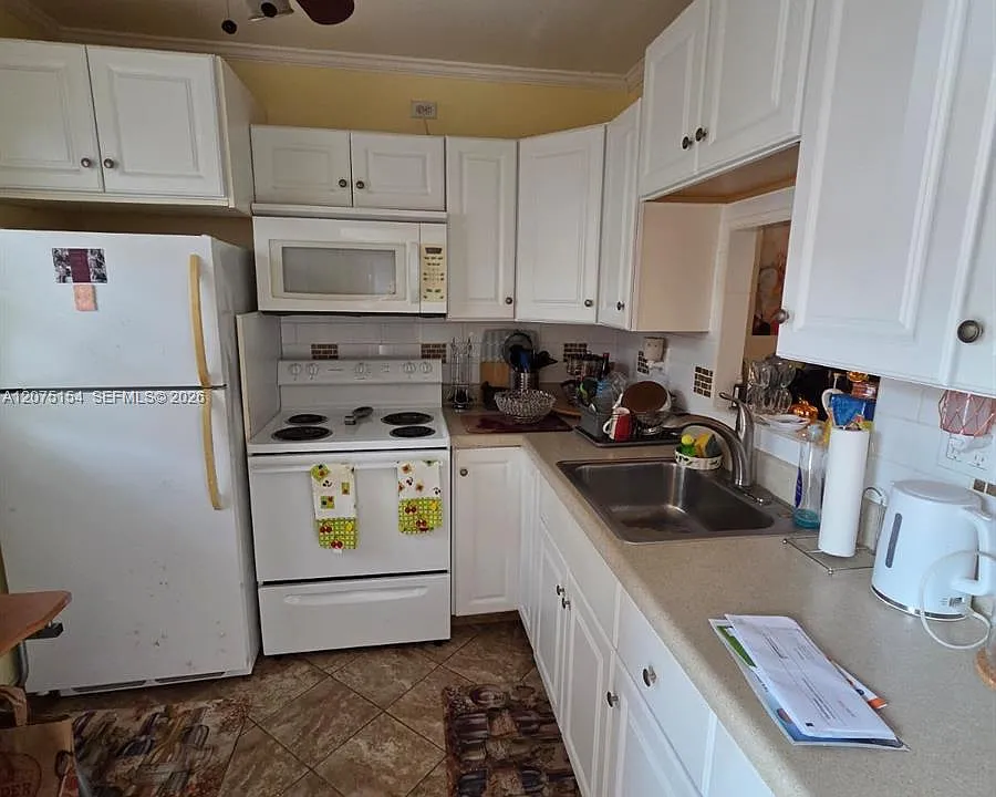 5181 W Oakland Park Blvd #204