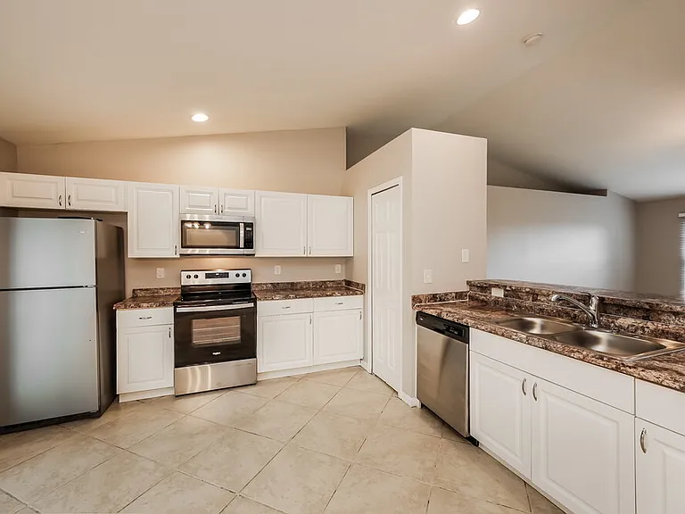719 Rue Labeau Cir — Photo 8