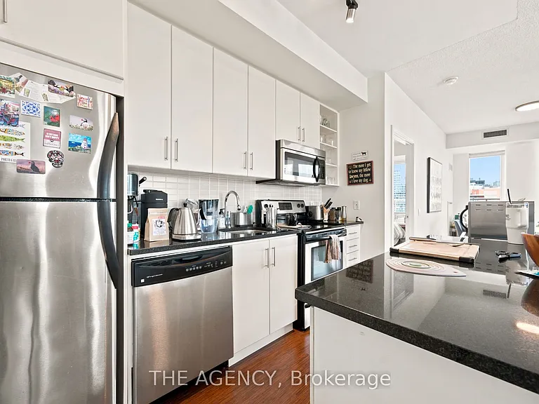 112 George St S #S1006 — Photo 5