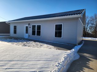 1309 3rd St NW, Independence, IA 50644