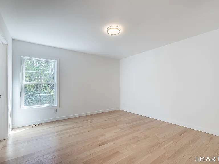 330 Pleasantview Ave #1 — Photo 8