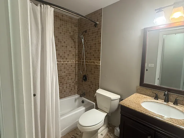 1938 Hancock Dr — Photo 15