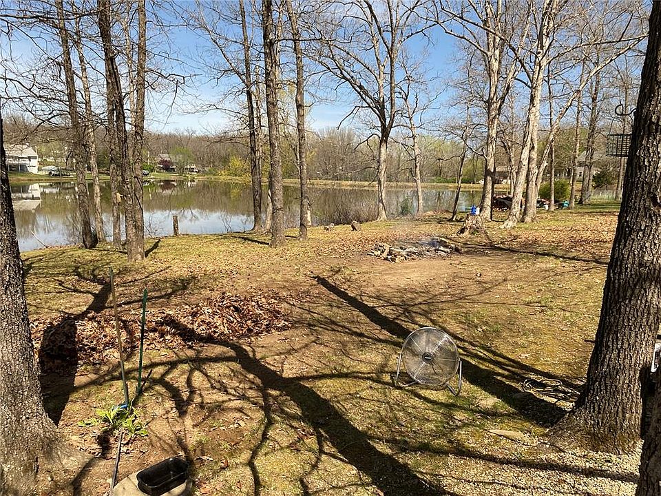 1st image of 609 Parklane Dr