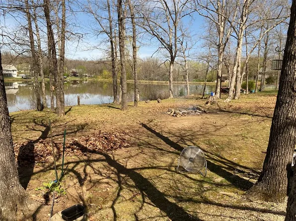 609 Parklane Dr, Saint Clair, MO 63077