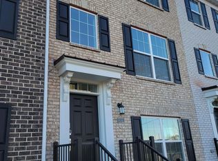 6634 Halsey St, Zionsville, IN 46077