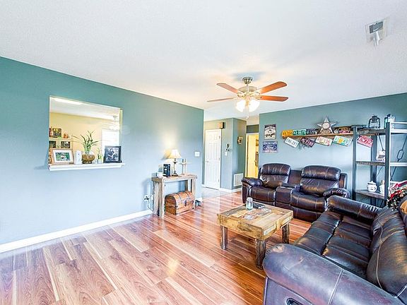 5th image of 102 Camellia Ct