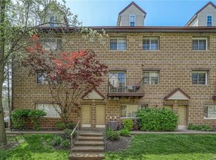 3 Klint Ct, Nanuet, NY 10954