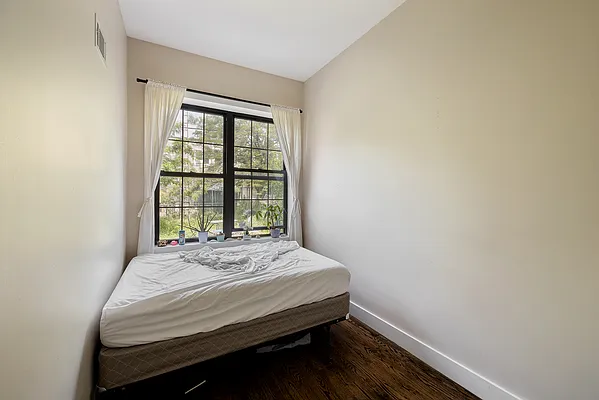 Rented by Brown Harris Stevens | media 5