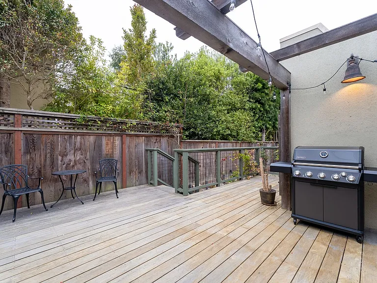 610 Forest Ave — Photo 51