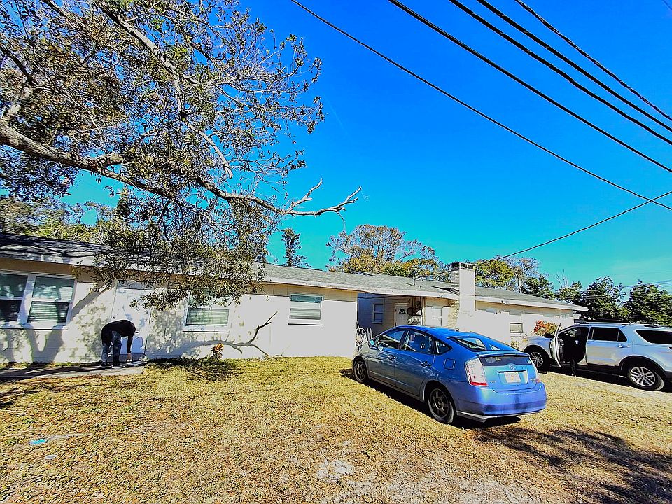 1st image of 3947 Mohr Ave N APT 1