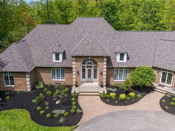 8795 Pheasant Run Ln, Mentor, OH 44060