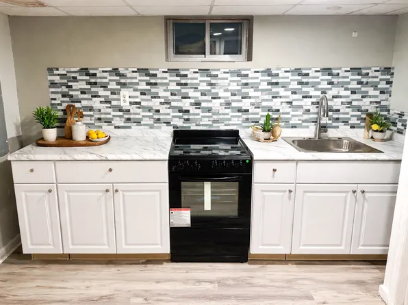 (undisclosed Address), East Meadow, NY 11554