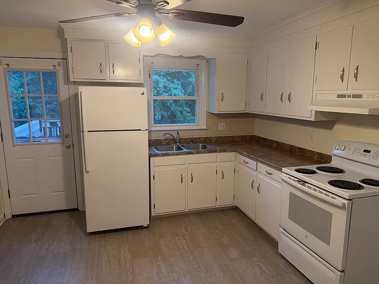 3 Clark Ave #2 — Photo 3