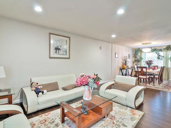 2nd image of 2962 Glen Alden Ct
