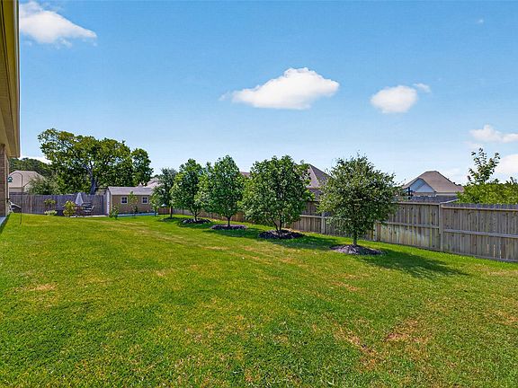 3rd image of 6014 Henry Hamlet Dr