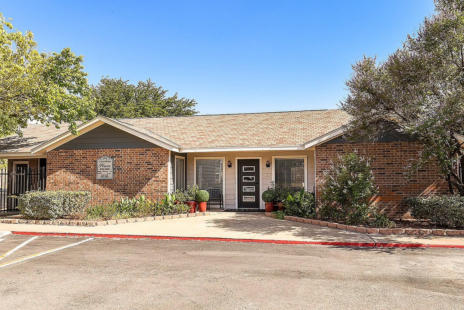 Cimarron Place Apartments — Photo 1
