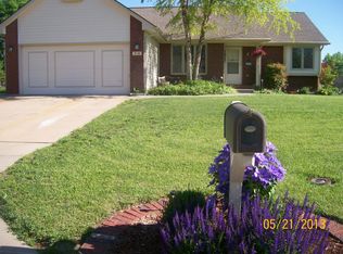 318 W Concord Ct, Andover, KS 67002