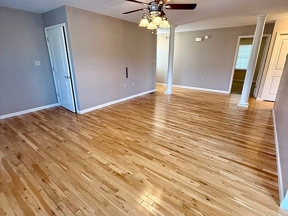 5th image of 15 Anastasia Ct #15