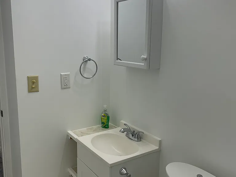 981 Parnell Dr — Photo 10