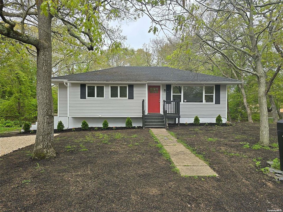 1st image of 120 Woodcut Drive