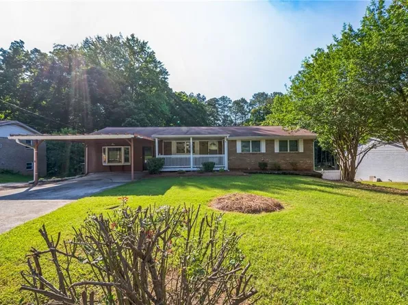 1526 Tanglewood Way NW, Conyers, GA 30012