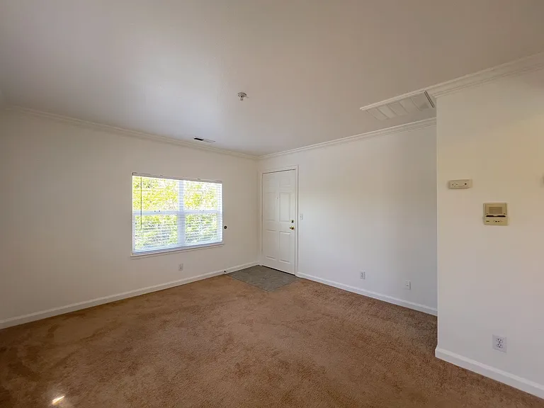Calistoga Avenue, 1356 — Photo 18