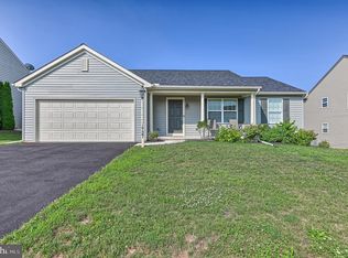 1727 Fountain Rock Dr, Dover, PA 17315