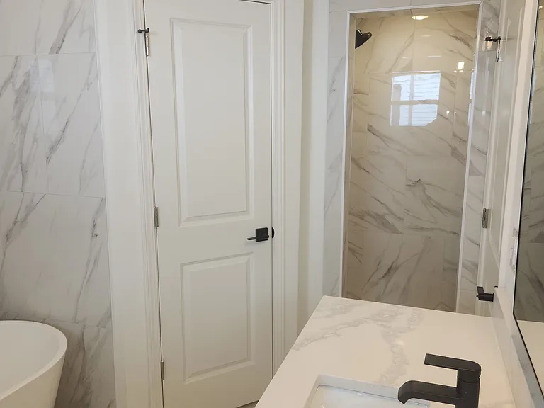 2033 Conti St — Photo 17