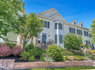 7 Mariners Walk, Oyster Bay, NY 11771