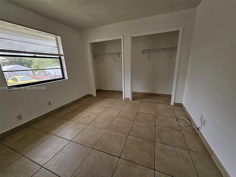 4149 SW 52nd St #1 — Photo 11