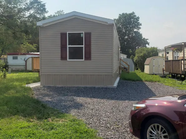 255 Dogwood Dr, Quakertown, PA 18951