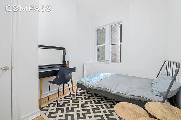 Rented by Compass | media 51