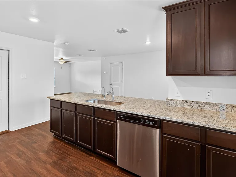 3819 Leighton Hbr — Photo 9