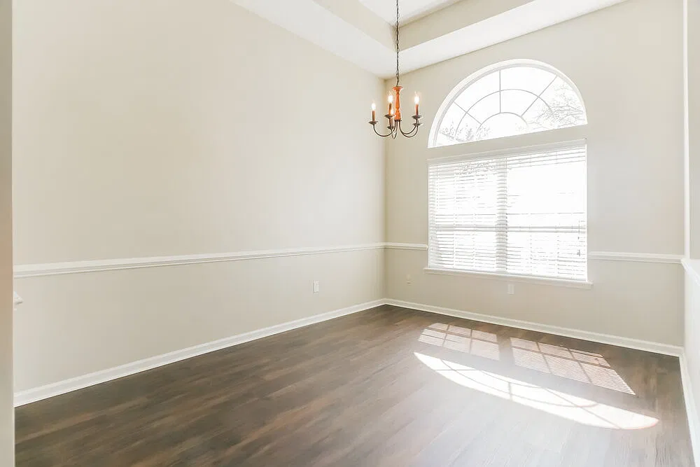 4 bed, 3.0 bath, 2479 sqft, $2,985 — Photo 4