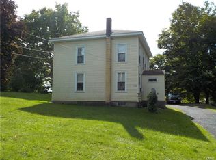 2566 E Mechanic St, Cato, NY 13033