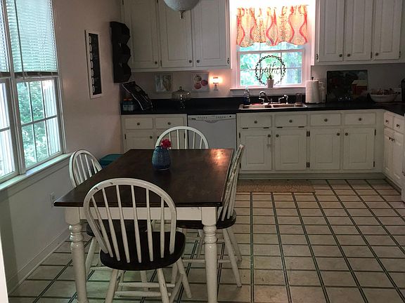 4th image of 6142 Parsley Ct