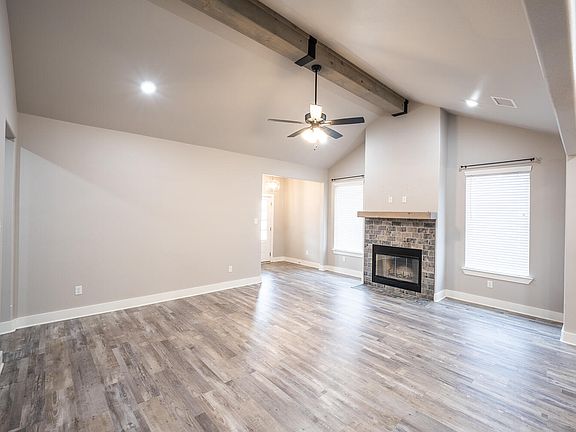 5th image of 402 Cowboy Ln