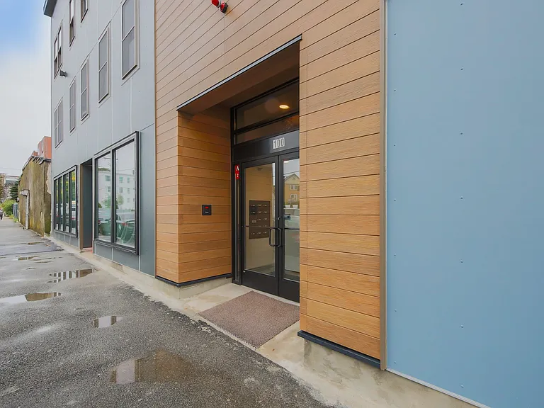100 Sagamore St #206 — Photo 2