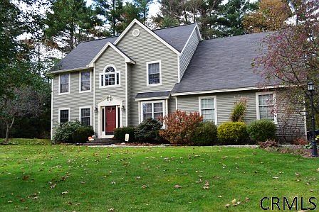1st image of 5 Cobble Hill Dr