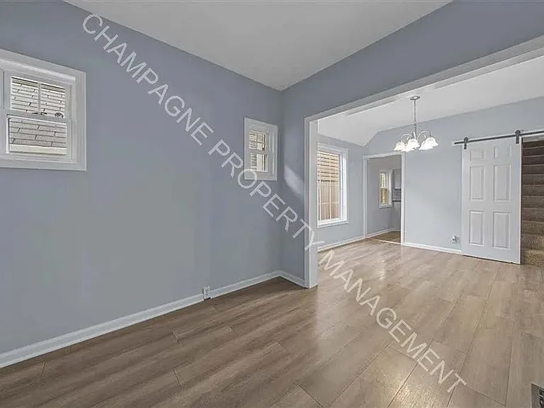 2454 Cypress Ave — Photo 7