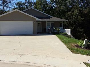 3605 Mya Rose Ct, Dubuque, IA 52001