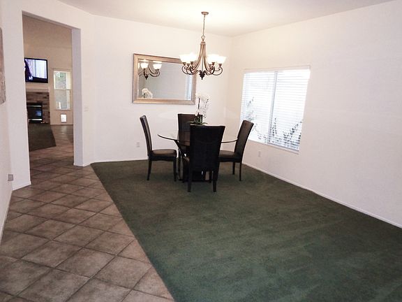 Entrance (family room)