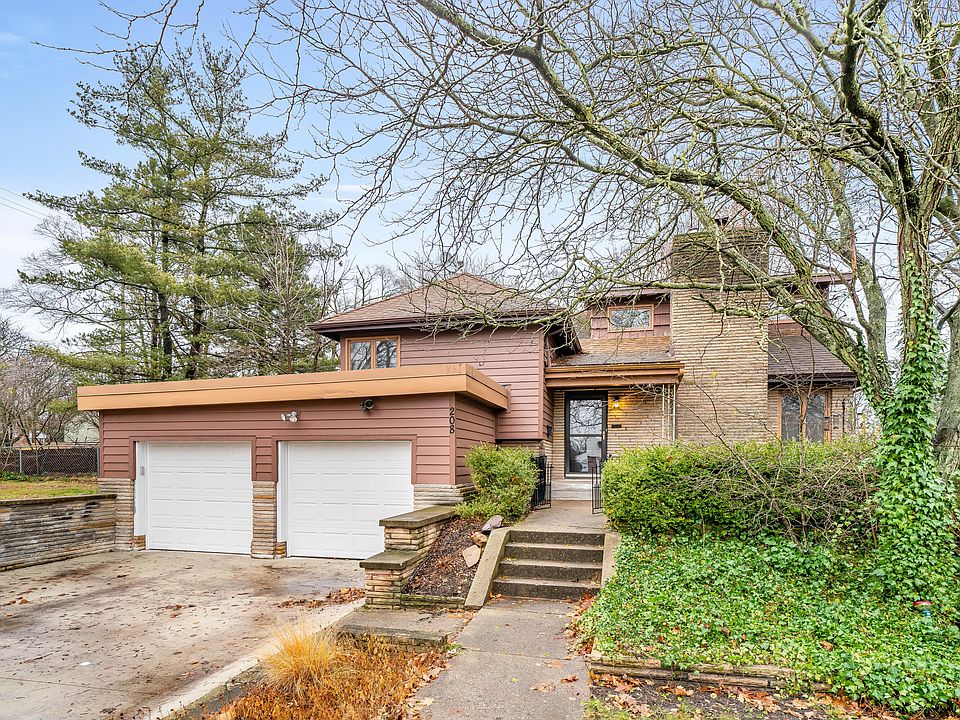 1st image of 208 Garrison Ave