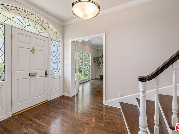 5th image of 740 Thayer Ave
