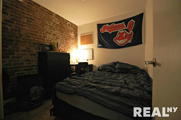 Rented by REAL New York | media 22