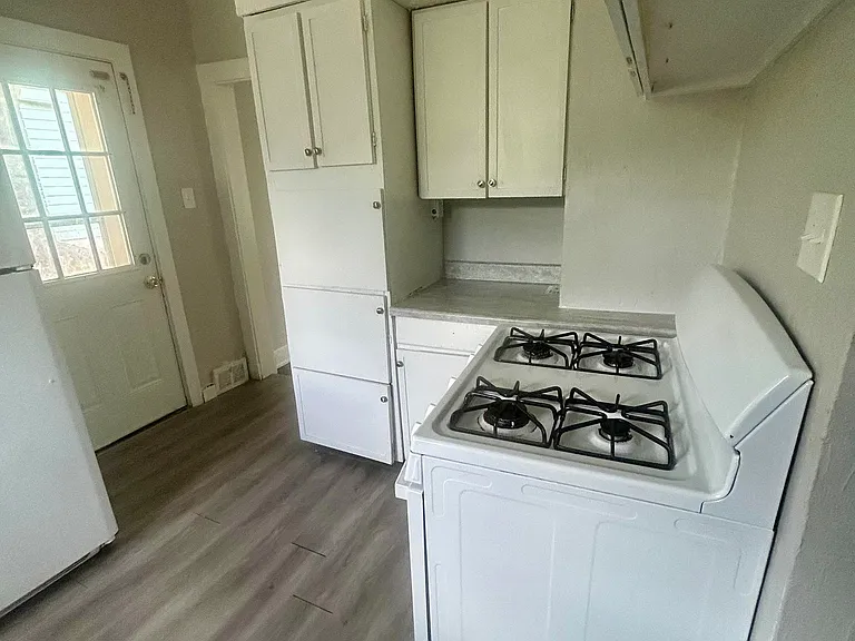 200 Washington St — Photo 16