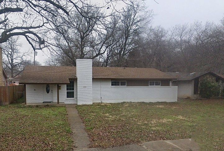 1st image of 631 Cove Hollow Dr