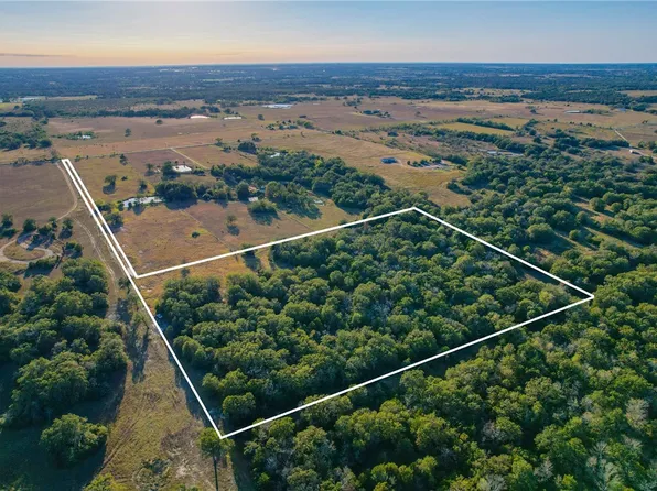 5377 Opersteny Rd, Bryan, TX 77808